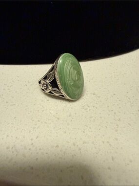 SilverTone light Green White Swirl Floral filigree Ring Size 7.5